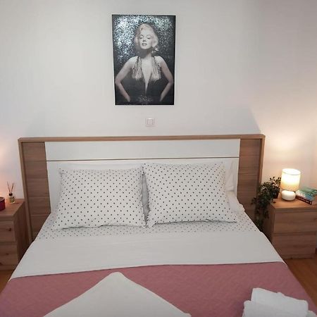 Apartments Pipi Pakostane Bagian luar foto