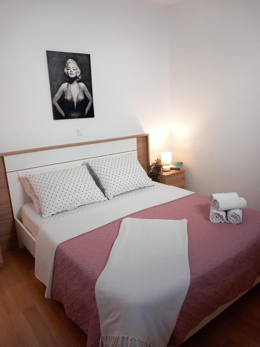 Apartments Pipi Pakostane Bagian luar foto